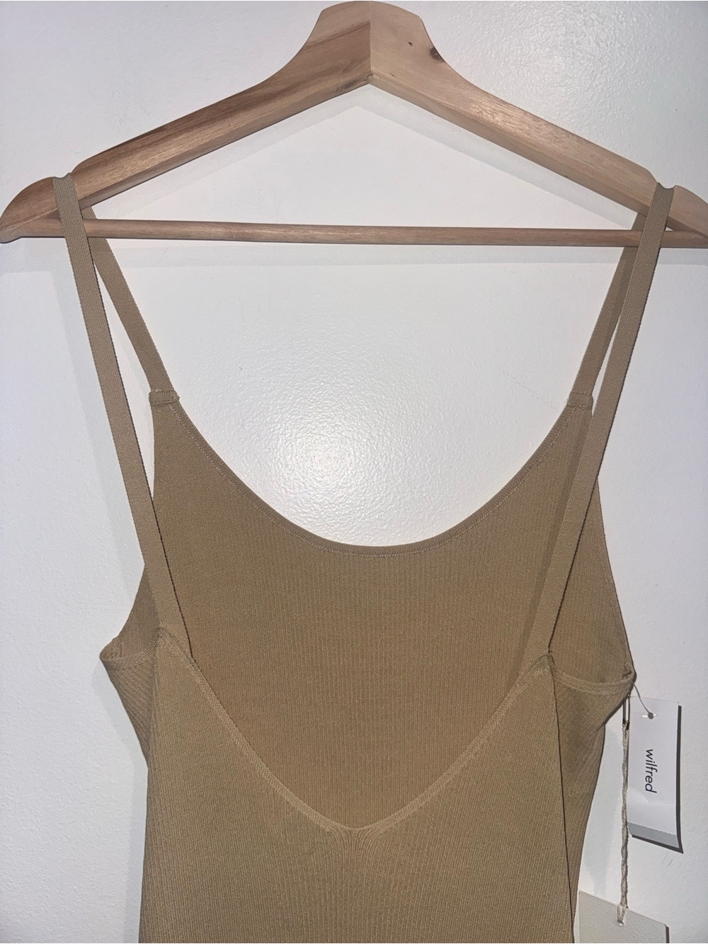 Wilfred for Aritzia anthem knit bodycon midi dress size medium NWT beach vacay - Picture 6 of 9